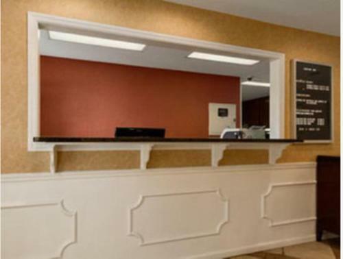Motel Baymont Inn & Suites Sanford