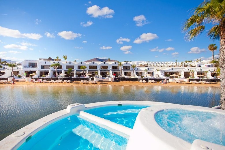 Apartamentos Sands Beach Resort