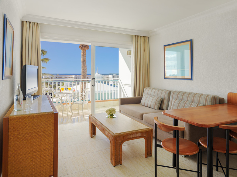 Plus Fariones Apartamentos