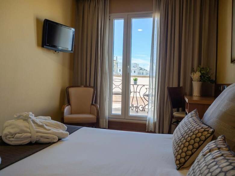 Hotel Sterling