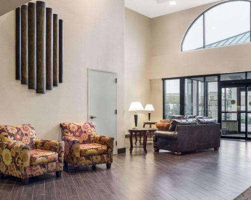 Hotel Comfort Suites Bismarck