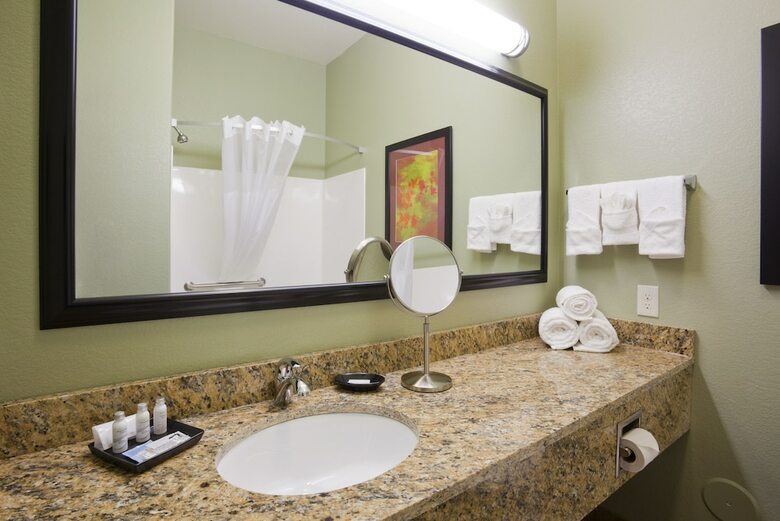 Hotel Expressway Suites Of Grand Forks