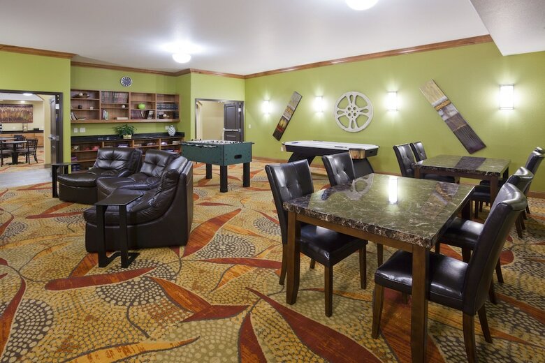 Hotel Expressway Suites Of Grand Forks