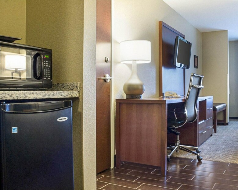 Hotel Comfort Suites Minot