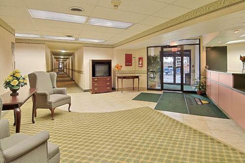 Hotel Days Inn Of Lakewood