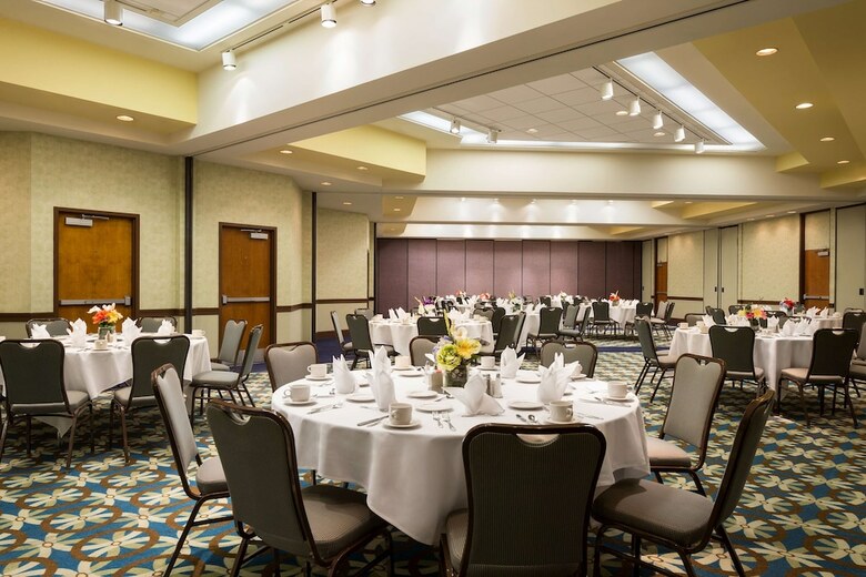 Radisson Hotel At The University Of Toledo