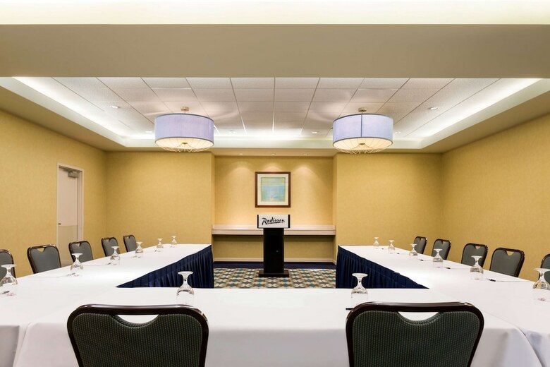 Radisson Hotel At The University Of Toledo