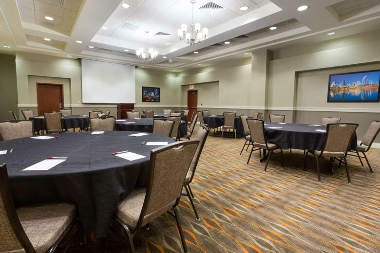 Hotel Drury Inn & Suites Cincinnati Sharonville