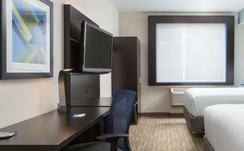 Holiday Inn Express Hotel & Suites Eugene Downtown - University