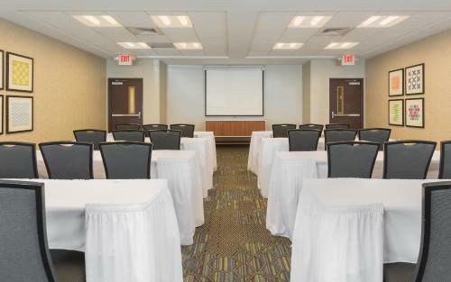 Holiday Inn Express Hotel & Suites Eugene Downtown - University