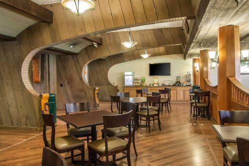 Hotel Quality Inn & Suites At Coos Bay