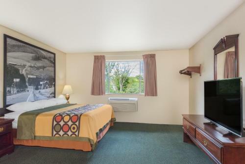 Hotel Super 8 By Wyndham Burnham/lewistown