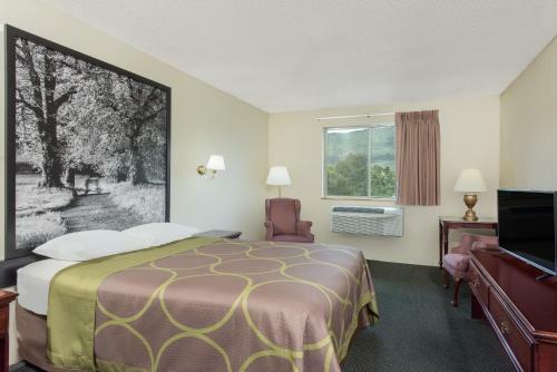 Hotel Super 8 By Wyndham Burnham/lewistown