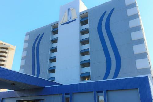 Hotel Schooner Beach And Racquet Club