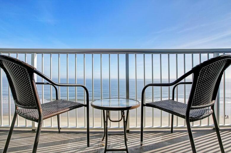 Hotel Sands Ocean Club