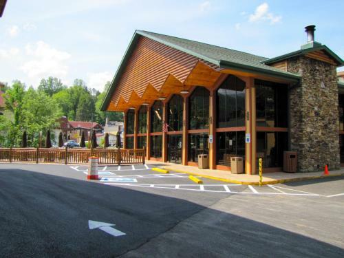 Hotel River Terrace Resort & Convention Center