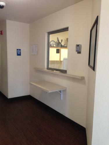 Hotel Inland Suites Lamar