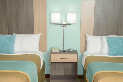Hotel Pigeon River Inn