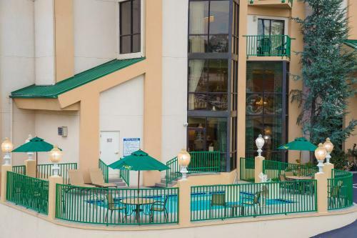 Hotel Pigeon River Inn