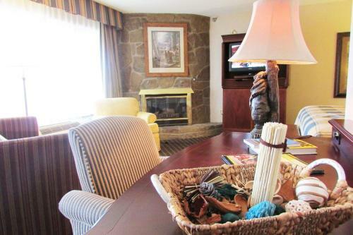 Arbors At Island Landing Hotel & Suites
