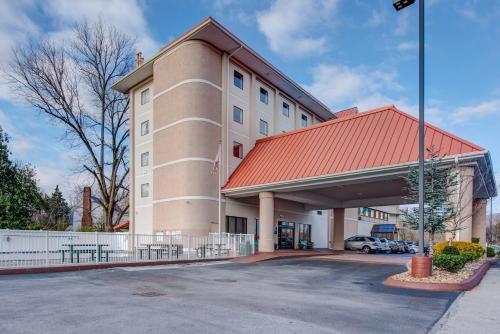 Hotel River Bend Inn - Pigeon Forge