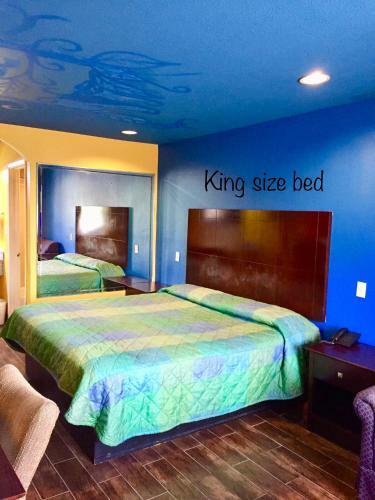 Motel Luxury Inn
