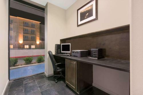 Hotel Baymont By Wyndham Columbus