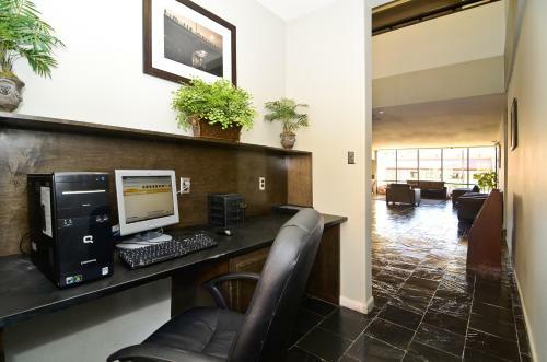 Hotel Baymont By Wyndham Columbus