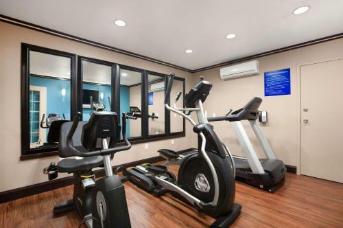 Hotel Days Inn & Suites By Wyndham Conroe North