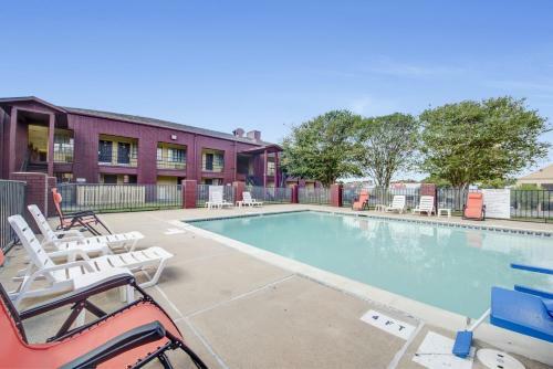 Motel Executive Inn And Suites College Station