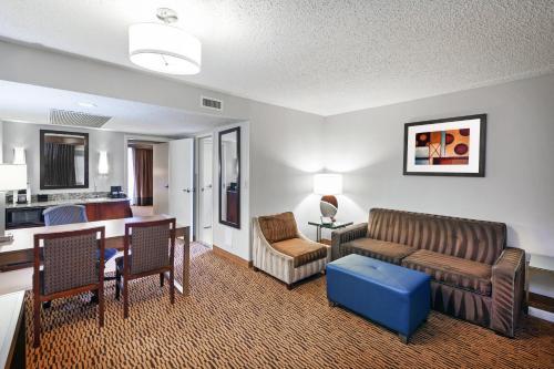 Hotel Embassy Suites Dallas - Market Center
