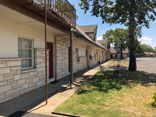 Motel Budget Host Deluxe Inn Fredericksburg