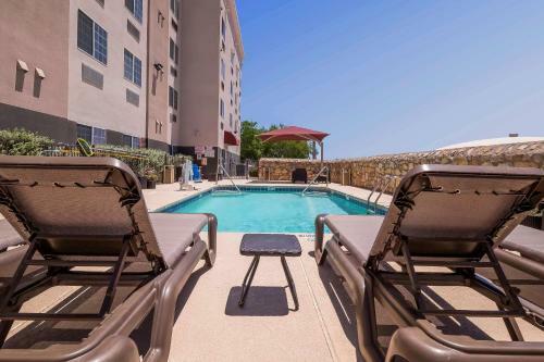 Hotel Comfort Suites El Paso Airport