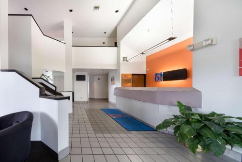 Hotel Motel 6 Dallas Northeast