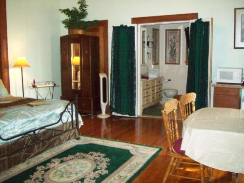 Baker St. Harbour Waterfront Bed And Breakfast
