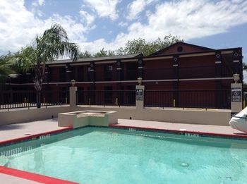 Motel Super 8 Laredo