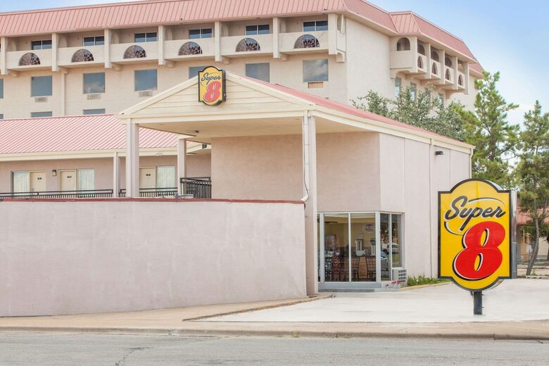 Motel Super 8 Lubbock Civic Center North
