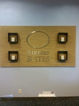 Hotel Airport Suites