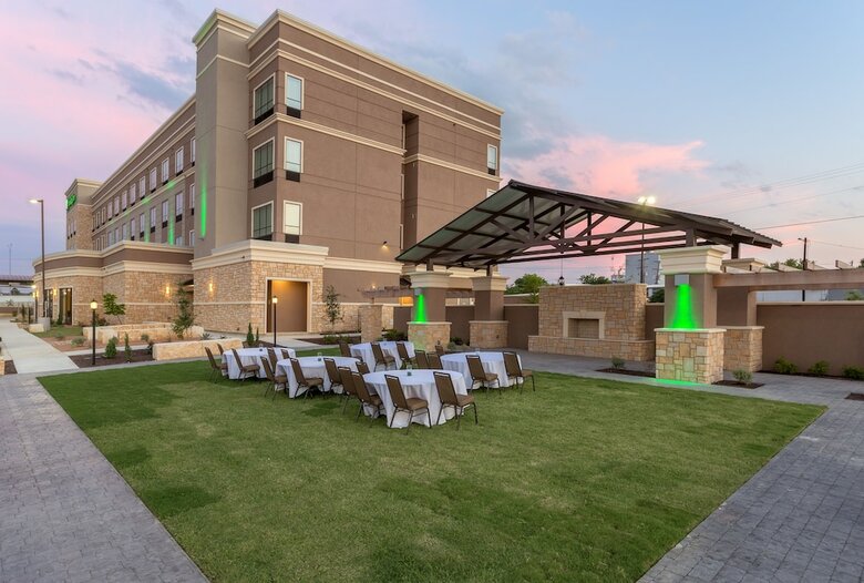 Hotel Holiday Inn San Marcos