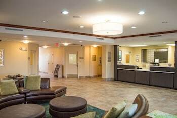 Hotel Candlewood Victoria