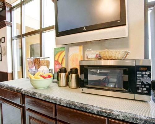Hotel Quality Inn & Suites Baylor Stadium North
