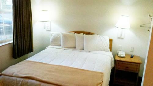 Hotel America's Best Value Inn & Suites