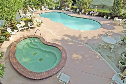 Hotel River Terrace Inn