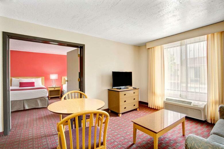 Hotel Ramada Salt Lake City Airport