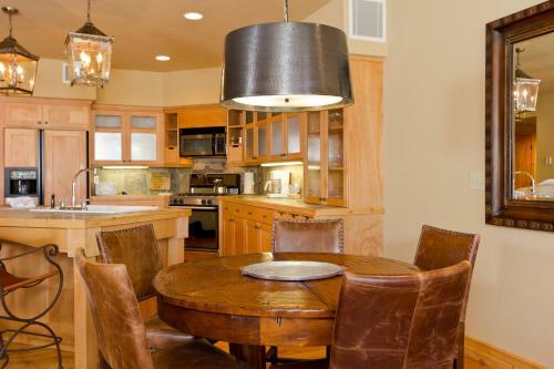 Hotel Lodges At Deer Valley