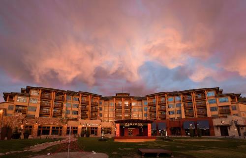Sundial Lodge By All Seasons Resort Lodging
