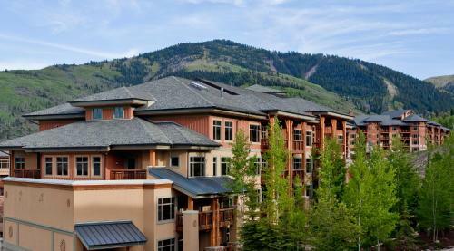 Sundial Lodge By All Seasons Resort Lodging