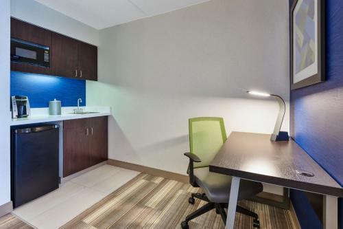 Holiday Inn Express Blacksburg, An Ihg Hotel
