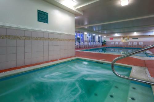 Hotel Country Inn & Suites Chester