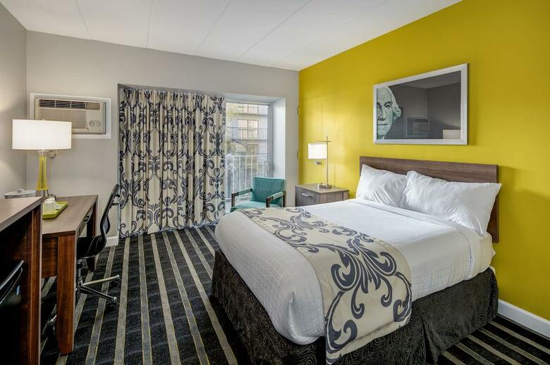 Americana Hotel